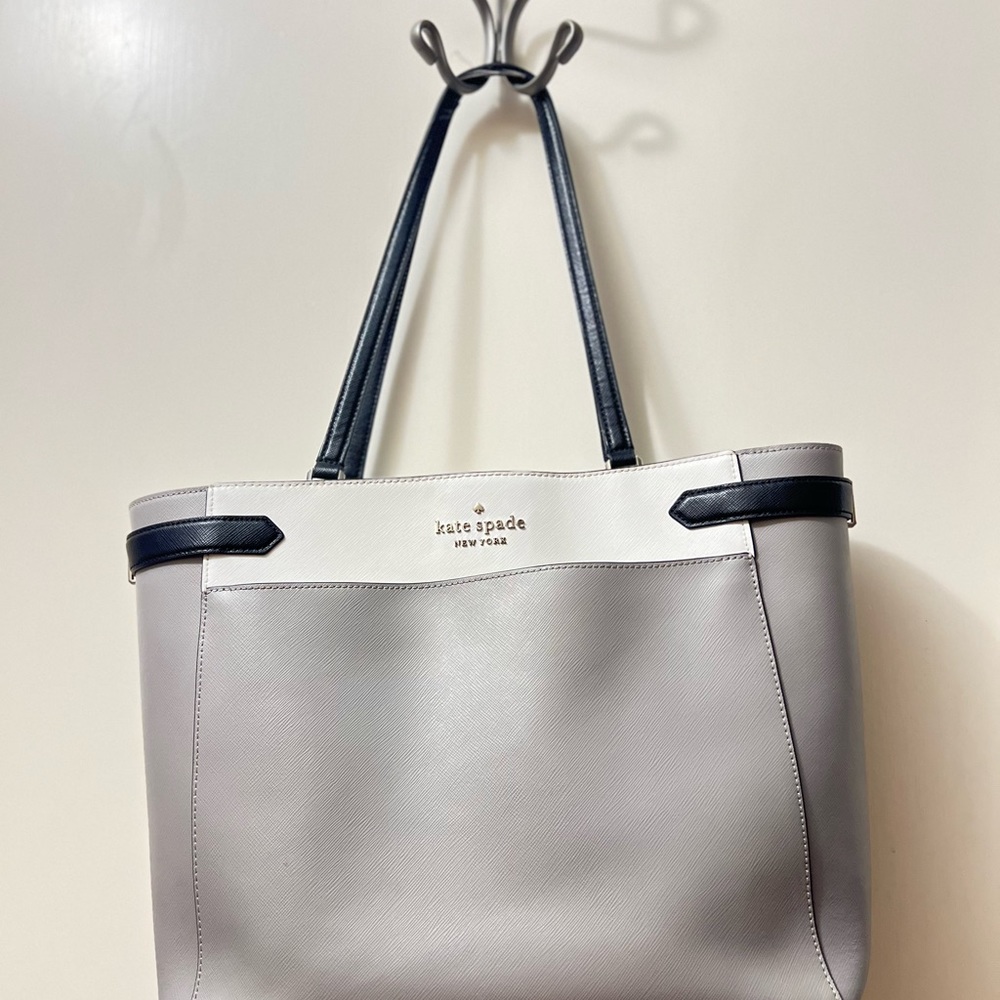 Kate Spade Tote ♠️🛍️